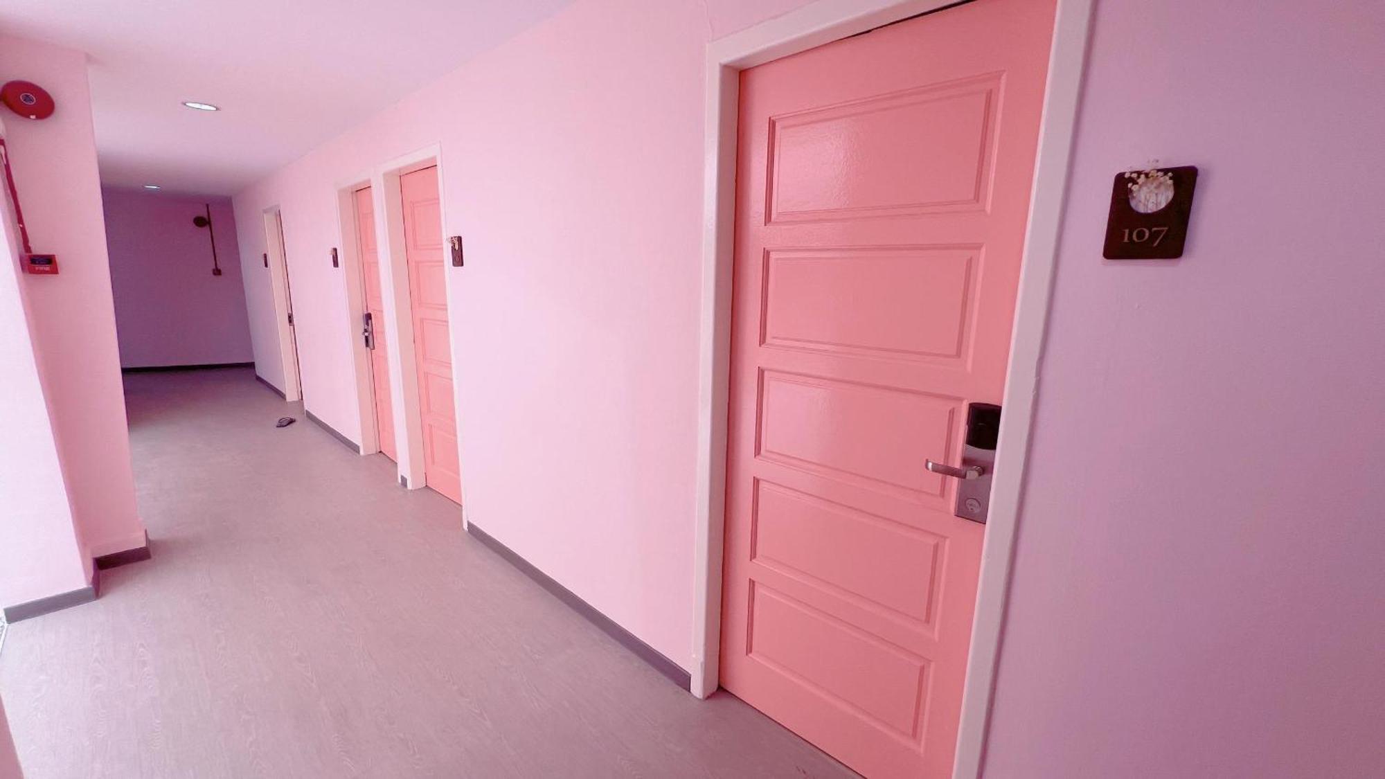 Asrama Pink