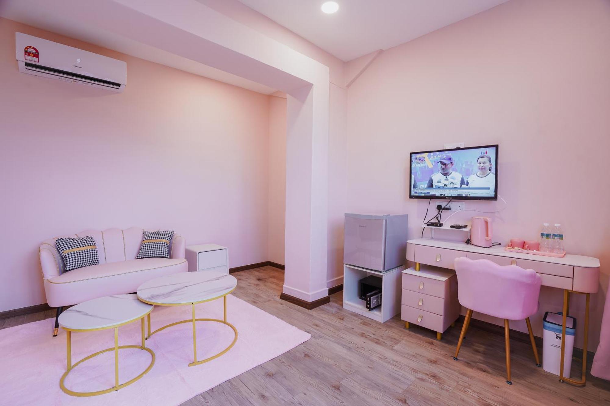Pink Asrama *