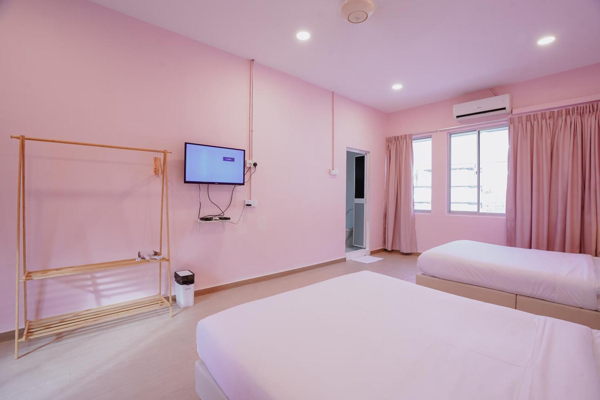 Pink * Georgetown