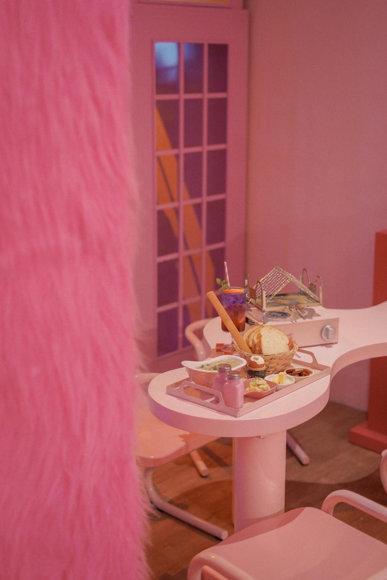 Asrama Pink *