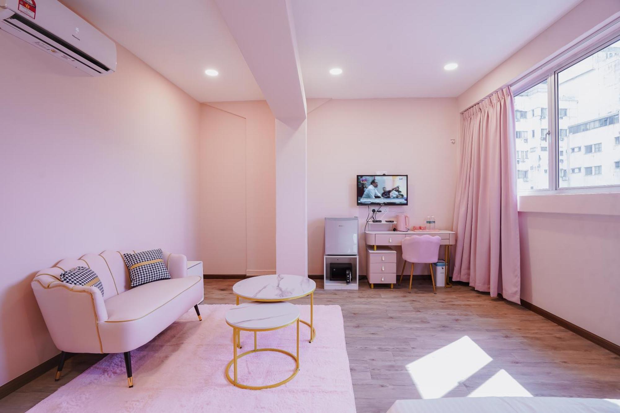 Pink George Town